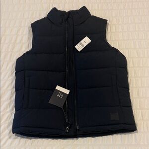 GAP Midnight Puffer Vest